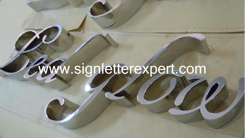 07 polished chromed stainless steel signage (1)