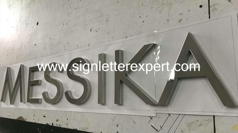 07 polished chromed stainless steel signage (8)